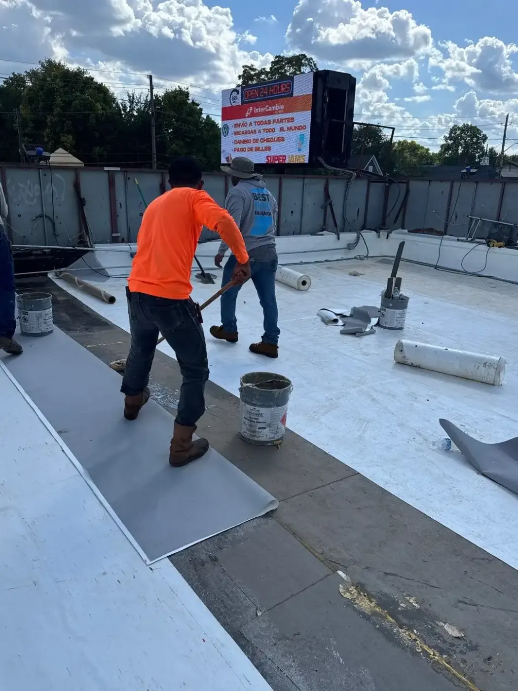 Tarping and dry-in on a Lake Station commercial roof
